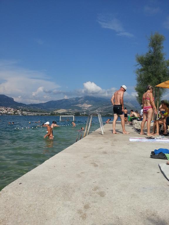 Apartments Mali Raj Vranjic Quarto foto